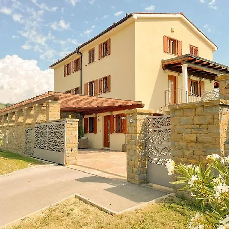Salinea Apartment *